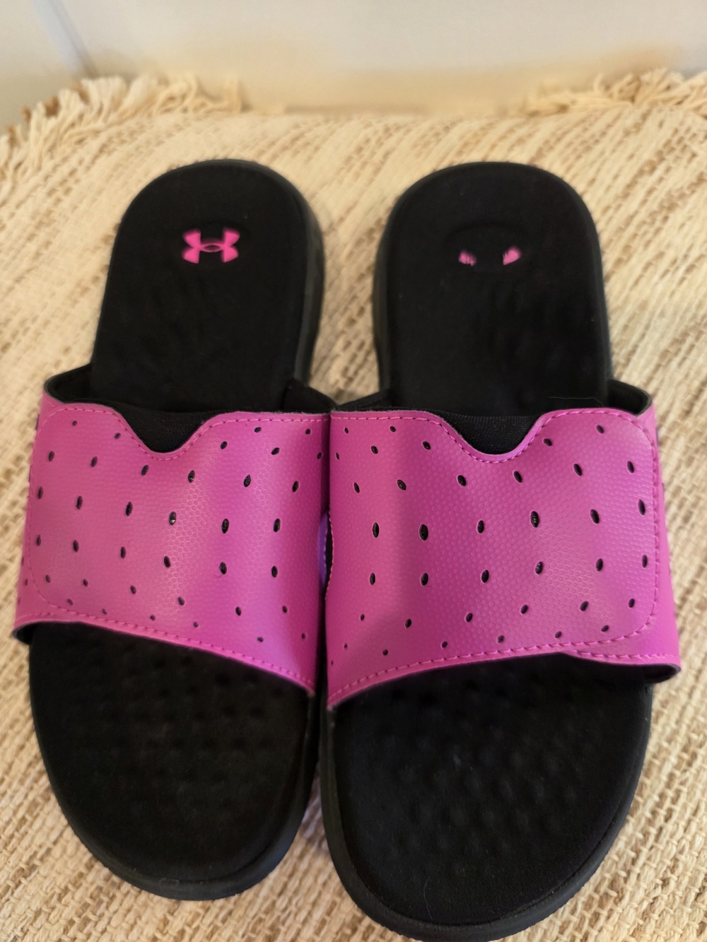 Under Armour Pink and Black Slide Velcro Sandals Girls Size 4Y